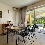 Beautiful Place, Quiet Residence, Close To Beaches