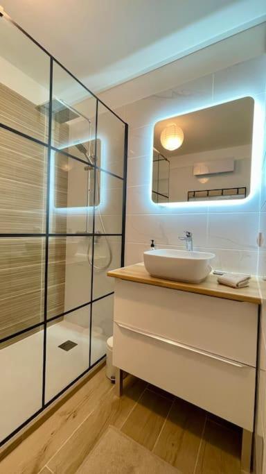 Beautiful Place, Quiet Residence, Close To Beaches * Fréjus