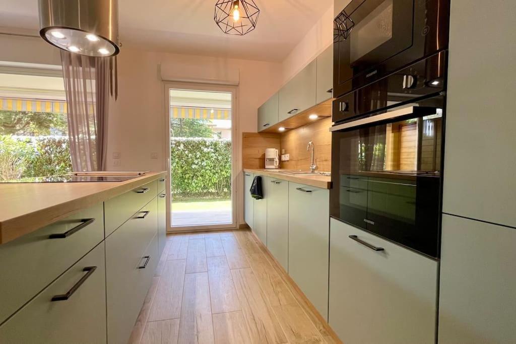 Beautiful Place, Quiet Residence, Close To Beaches *